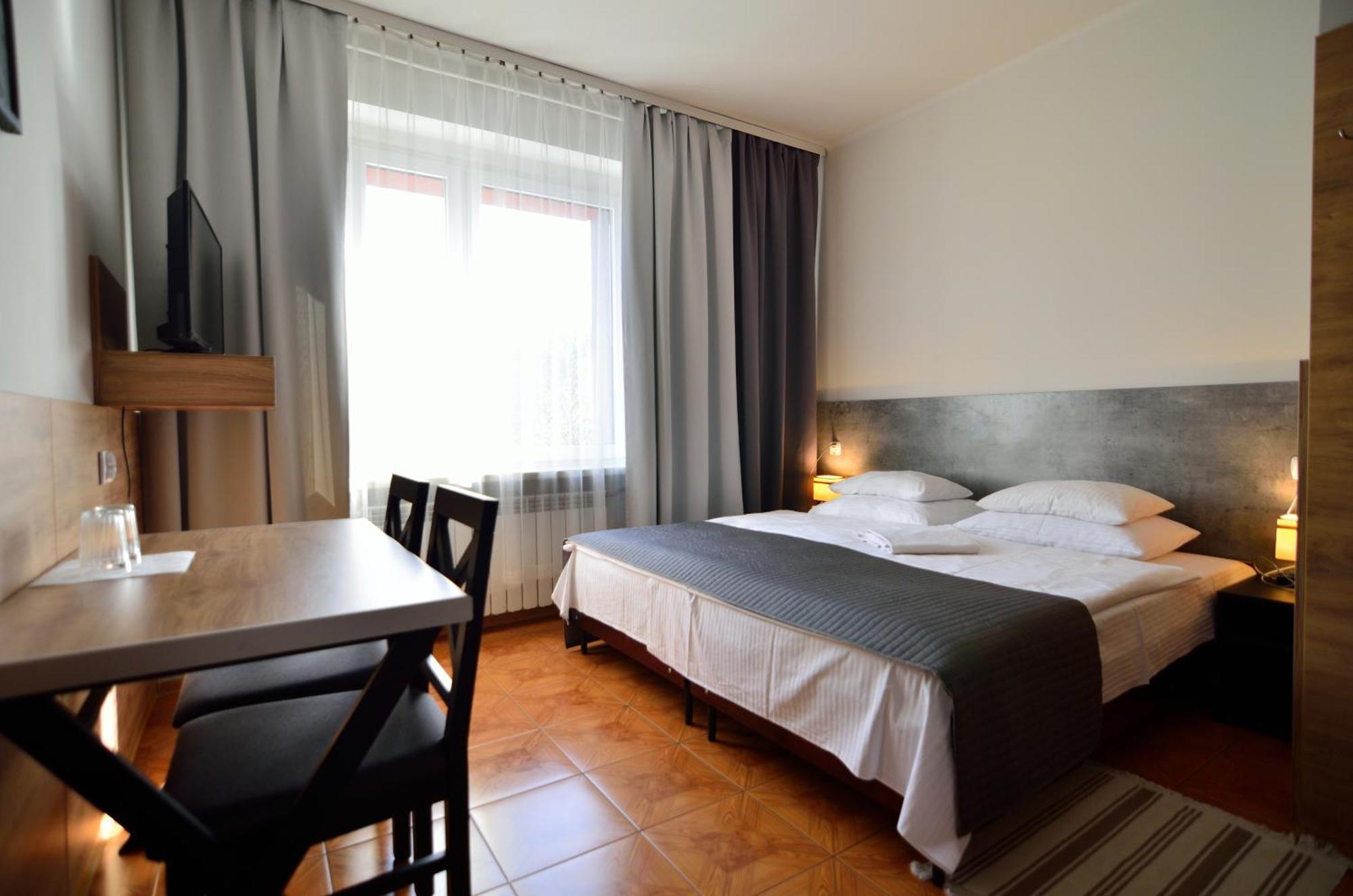 Hotel Gracja Кузня-Рациборська Екстер'єр фото